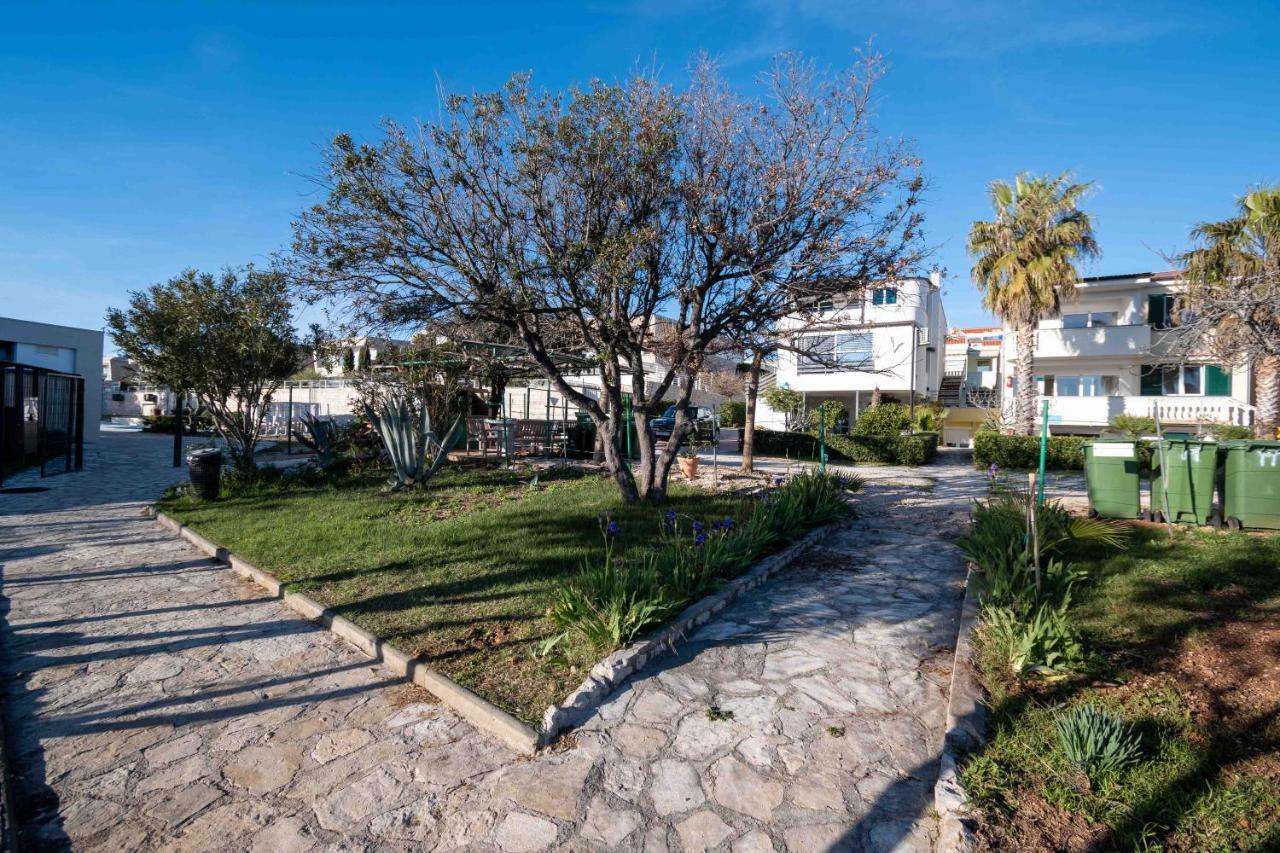 Apartments Malic Petrcane Buitenkant foto